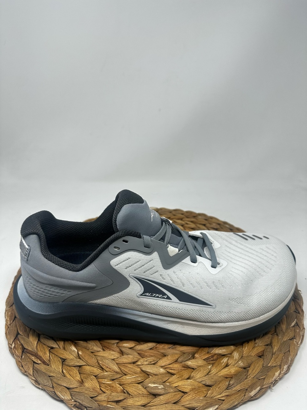 ALTRA Paradigm 8 Road Running Shoes White Grey Size 11 Men's